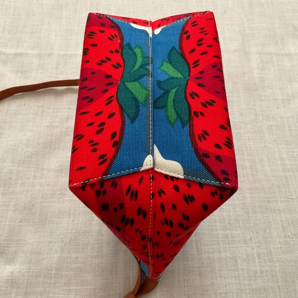 Mansur Gavriel X Marimekko Mansikkavuoret Strawberry Print Canvas Bucket Bag NEW - Picture 11 of 15